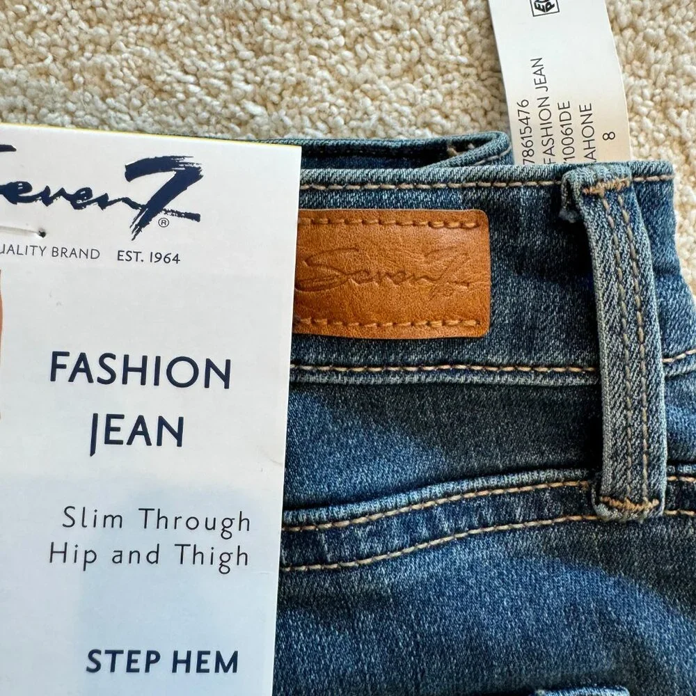 Seven7 Ladies High-Rise Step Hem Cropped Fashion Jean Size‎ 8
